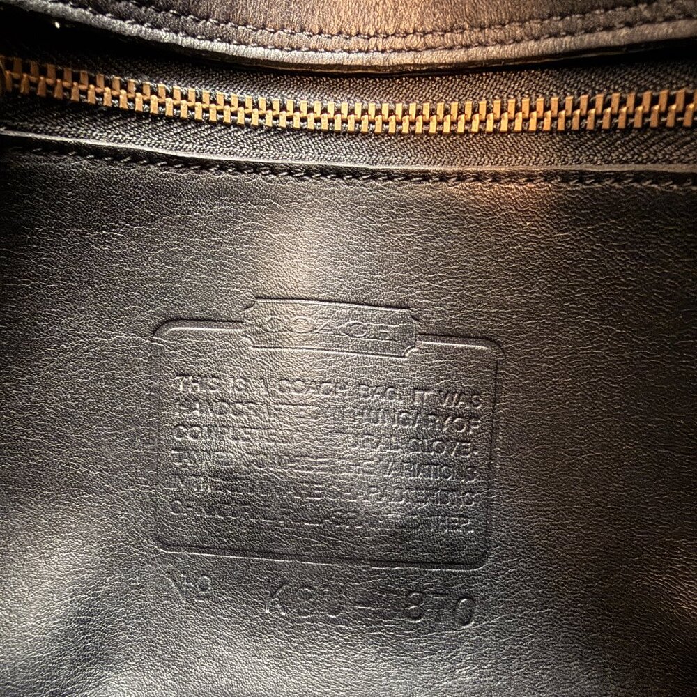 Vintage COACH Court Turnlock Crossbody Bag โ Model 9870 | Black - Picture 13 of 16